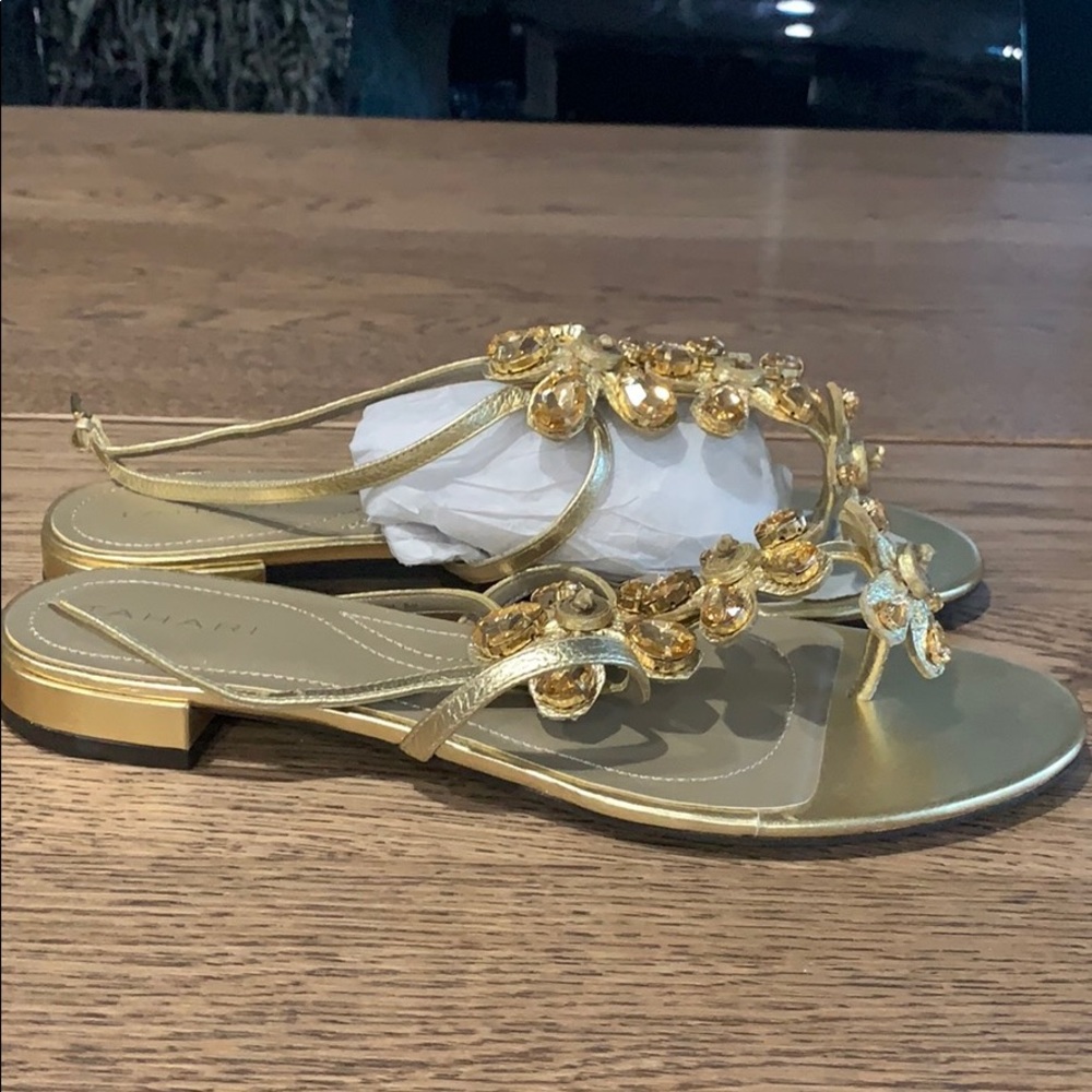 Tahari Gold sandal